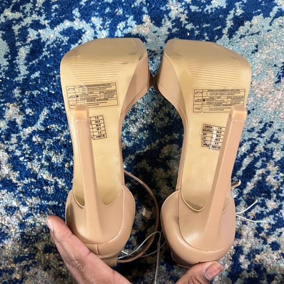 Brand new heels Forever 21 never Wore - Picture 3 of 4